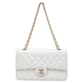 CHANEL leather shoulder bag