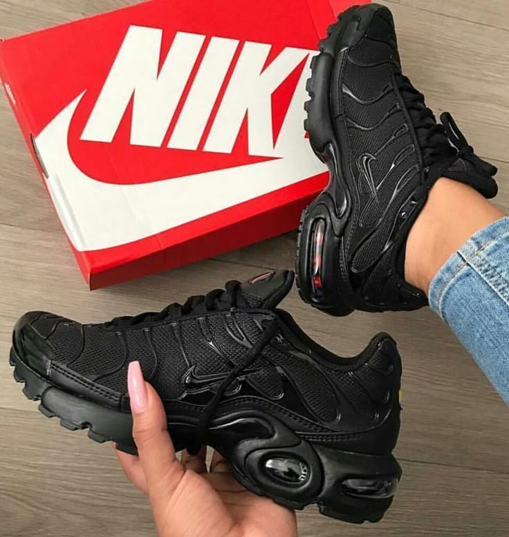 Nike AIR MAX PLUS Casual Sneakers